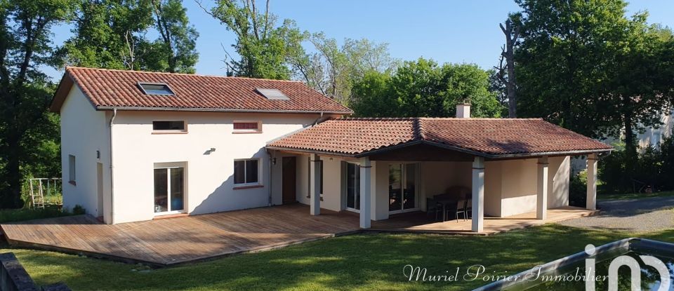 Maison 6 pièces de 180 m² à Fontenilles (31470)