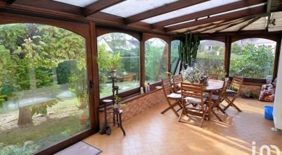 House 6 rooms of 122 m² in Saint-Arnoult-en-Yvelines (78730)