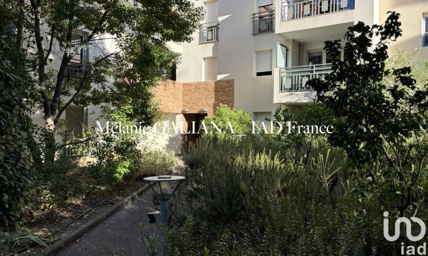 Appartement 3 pièces de 54 m² à Toulon (83000)