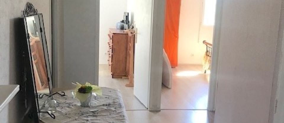 Maison 4 pièces de 101 m² à Galgon (33133)