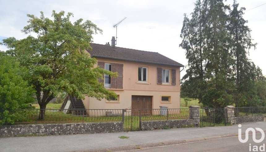 Maison 4 pièces de 78 m² à Aillianville (52700)