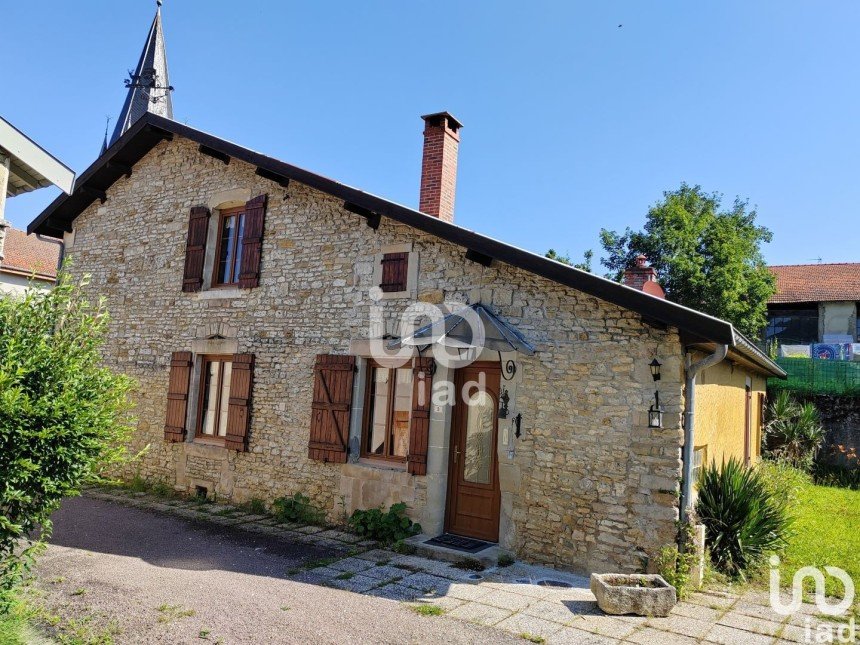 Maison 6 pièces de 125 m² à Charmes-la-Grande (52110)