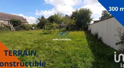 Land of 300 m² in Auneau-Bleury-Saint-Symphorien (28700)