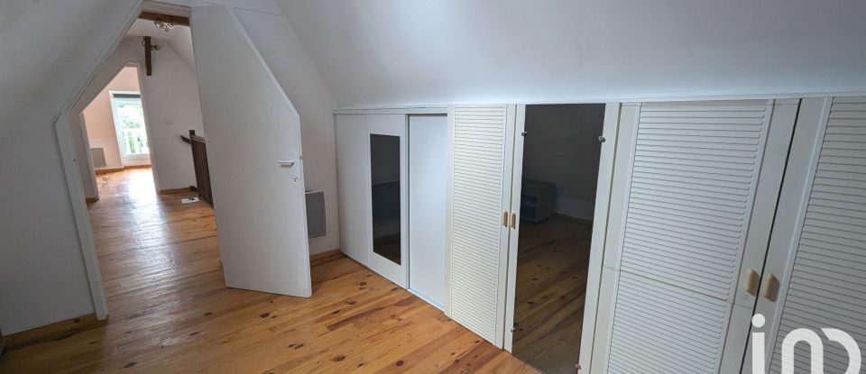 Longère 9 pièces de 122 m² à Bourg-Achard (27310)