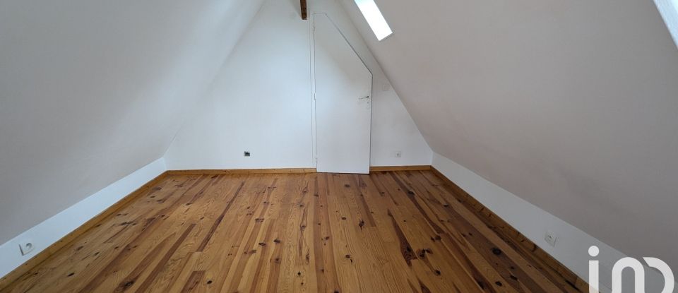 Longère 9 pièces de 122 m² à Bourg-Achard (27310)