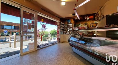 Retail property of 100 m² in Rieupeyroux (12240)