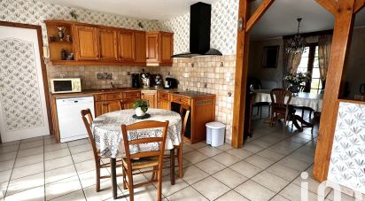 Village house 6 rooms of 155 m² in Allonnes (49650)