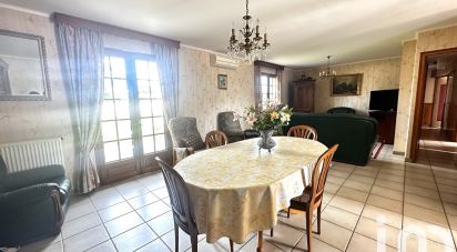 Village house 6 rooms of 155 m² in Allonnes (49650)