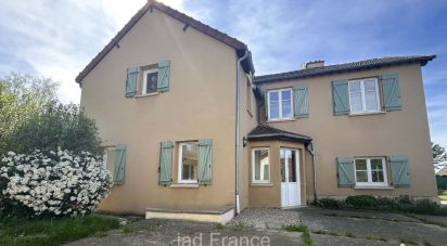 House 9 rooms of 213 m² in Bazemont (78580)