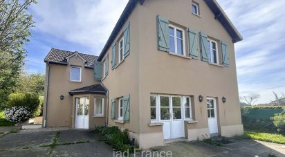 House 9 rooms of 213 m² in Bazemont (78580)