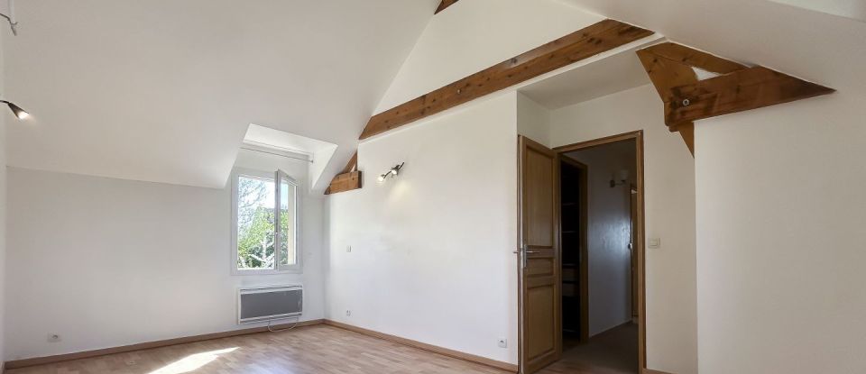 Maison 9 pièces de 213 m² à Bazemont (78580)