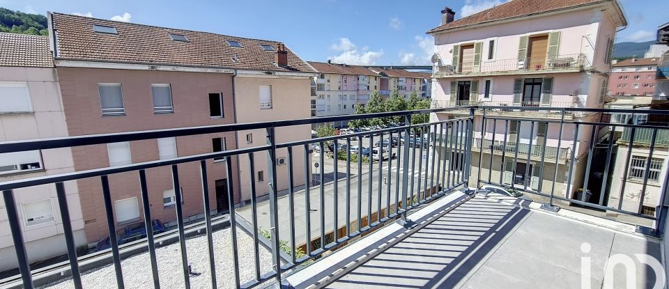 Apartment 4 rooms of 93 m² in - (01200)