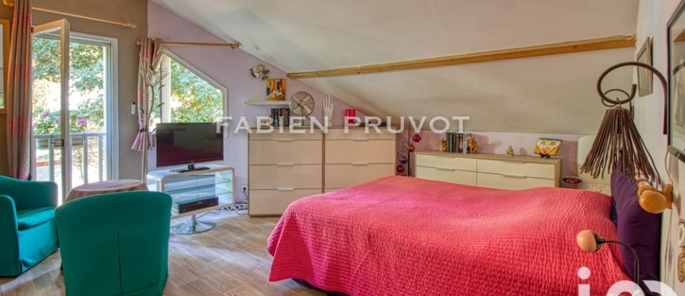 Maison d’architecte 8 pièces de 228 m² à Jouy-le-Moutier (95280)