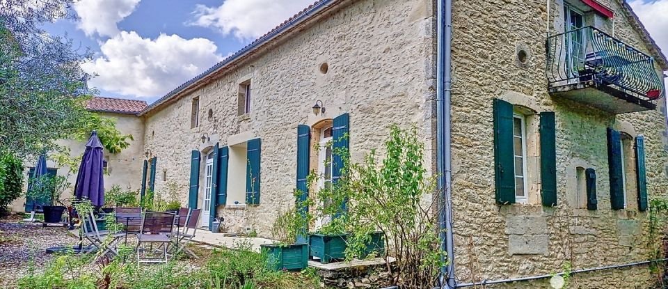 Maison 9 pièces de 297 m² à Savignac-de-Duras (47120)