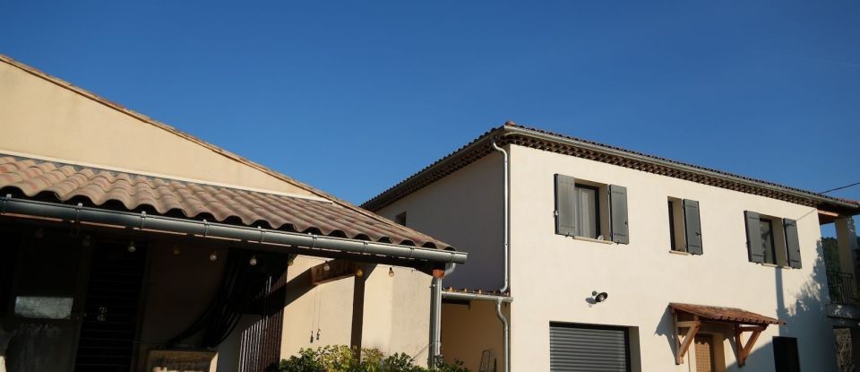 House 17 rooms of 450 m² in Beaumont-du-Ventoux (84340)