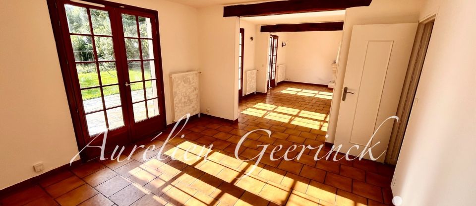 Traditional house 7 rooms of 150 m² in Villers-sous-Saint-Leu (60340)