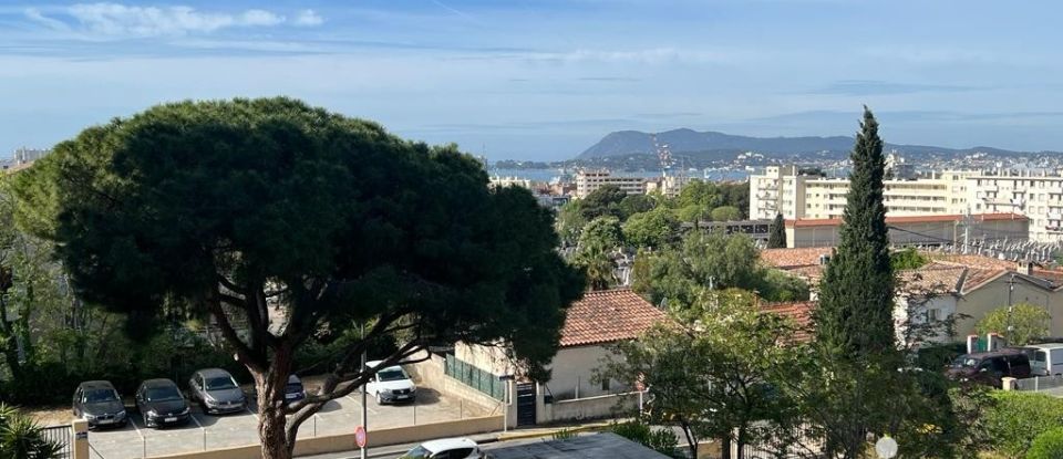 Appartement 4 pièces de 77 m² à Toulon (83000)