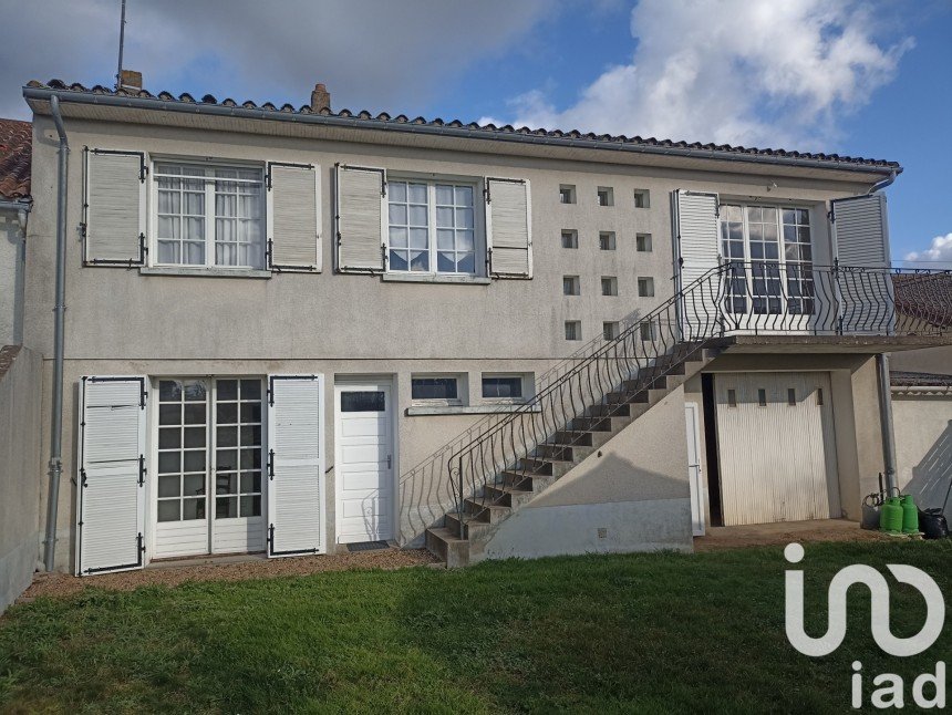 House 5 rooms of 149 m² in Châtillon-sur-Thouet (79200)