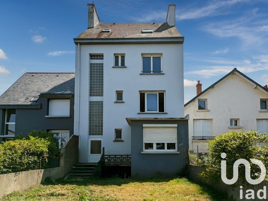 Maison 7 pièces de 173 m² à Lorient (56100)