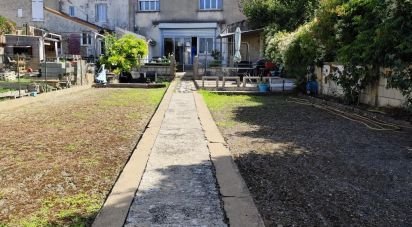 Immeuble de 235 m² à Niort (79000)