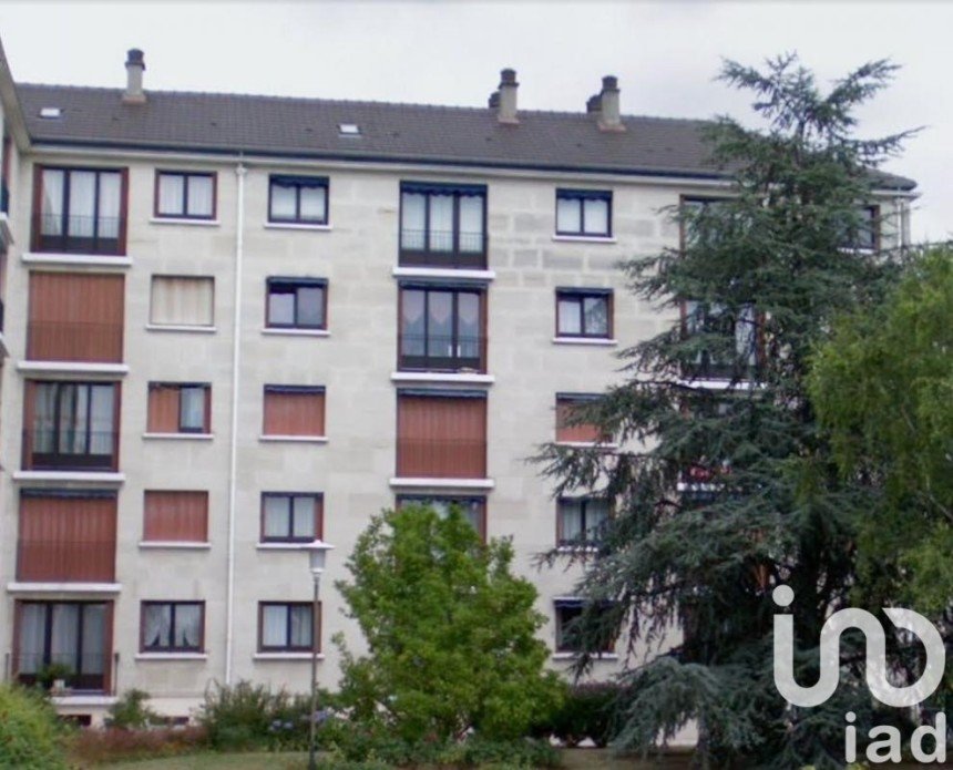 Apartment 4 rooms of 70 m² in Montmagny (95360)