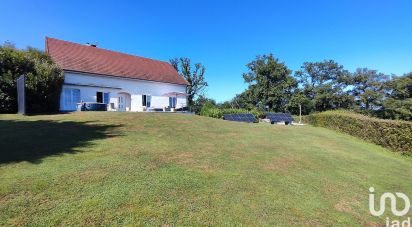 House 4 rooms of 153 m² in Saint-Vincent-Bragny (71430)