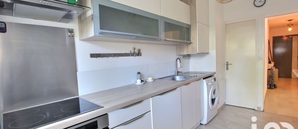 Appartement 3 pièces de 77 m² à Marseille (13012)