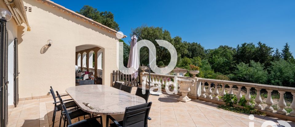 Demeure 19 pièces de 585 m² à Grimaud (83310)