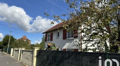 House 5 rooms of 111 m² in Condé-en-Brie (02330)