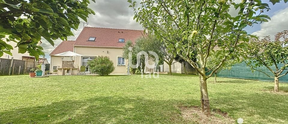 Traditional house 6 rooms of 130 m² in Angerville (91670)