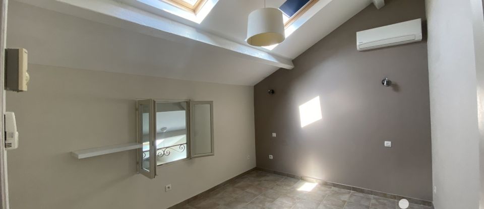 Maison de ville 8 pièces de 227 m² à Avignon (84000)