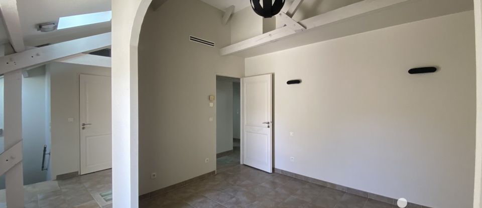 Maison de ville 8 pièces de 227 m² à Avignon (84000)