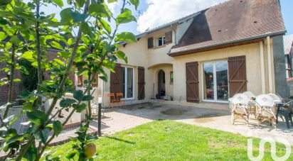 Maison 6 pièces de 110 m² à Noyon (60400)