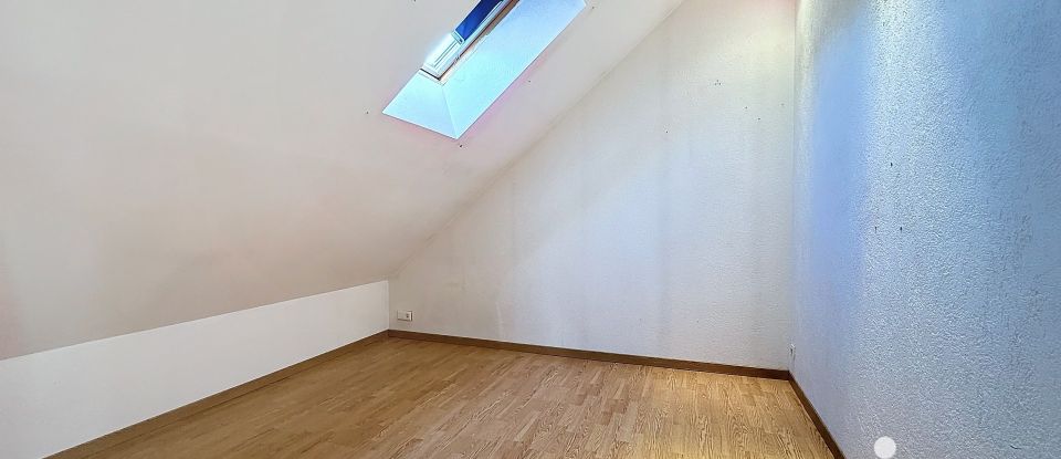 Appartement 6 pièces de 120 m² à Creutzwald (57150)