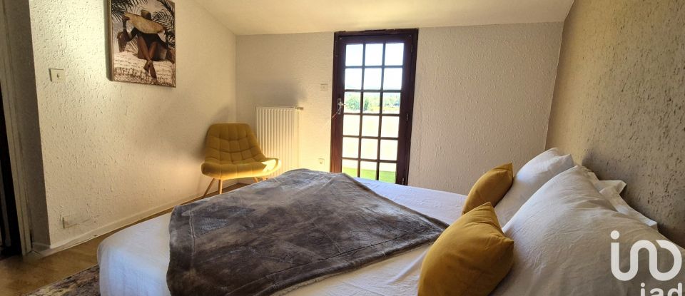 Village house 5 rooms of 134 m² in Saint-André-de-Roquepertuis (30630)