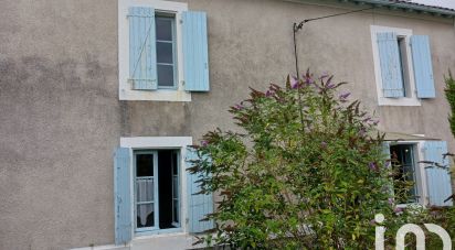 Country house 4 rooms of 300 m² in Brioux-sur-Boutonne (79170)