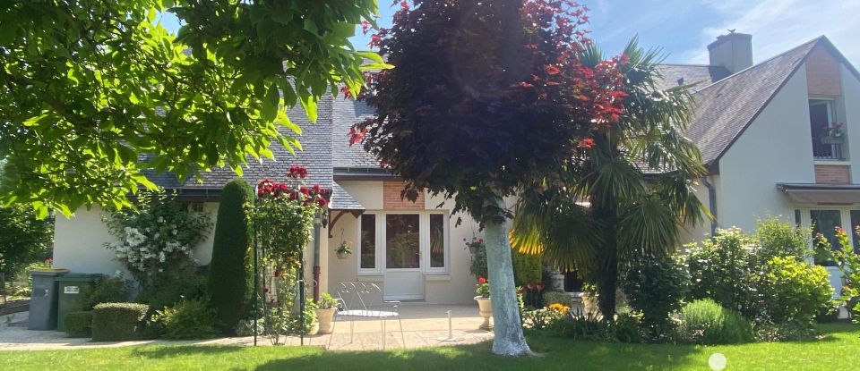 Maison 6 pièces de 185 m² à Luynes (37230)