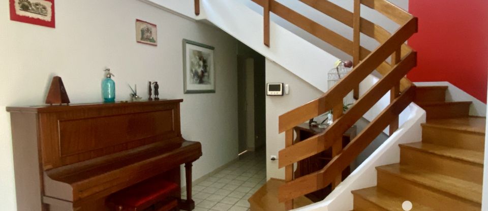 House 6 rooms of 185 m² in Luynes (37230)