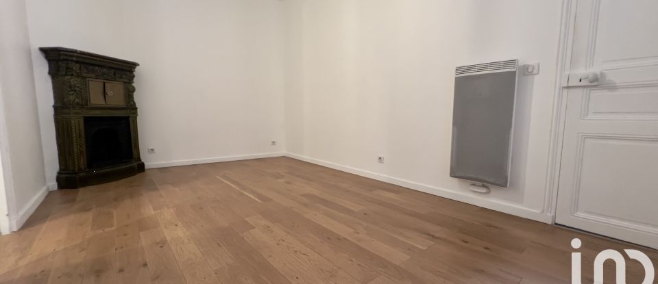 Appartement 4 pièces de 100 m² à Paris (75018)