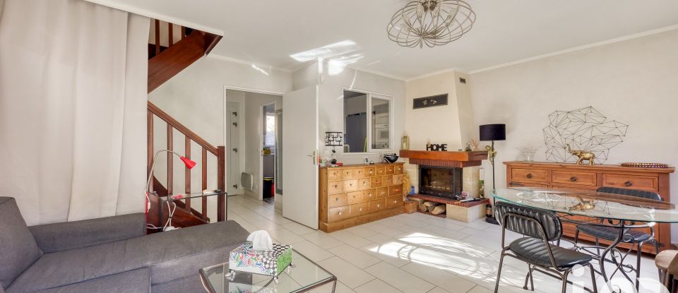 Maison 5 pièces de 90 m² à Marolles-en-Brie (94440)