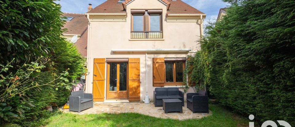 Maison 5 pièces de 90 m² à Marolles-en-Brie (94440)