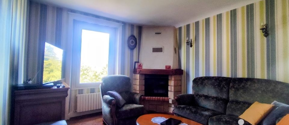 House 5 rooms of 80 m² in Chiché (79350)