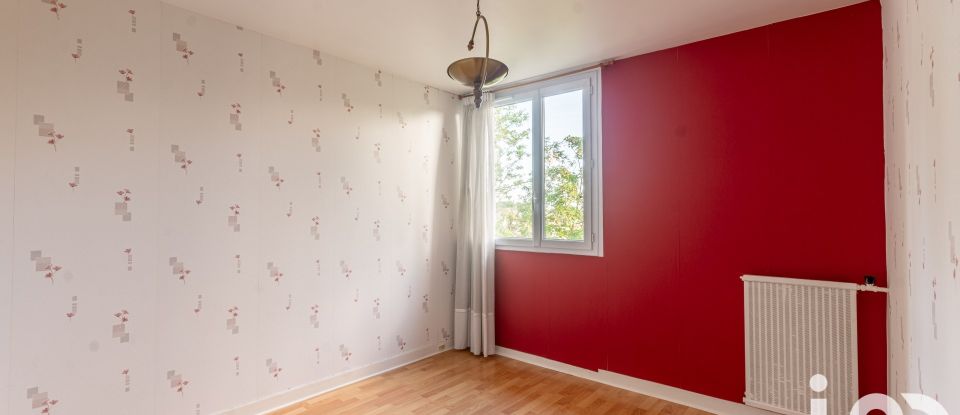 Appartement 5 pièces de 93 m² à Ballainvilliers (91160)