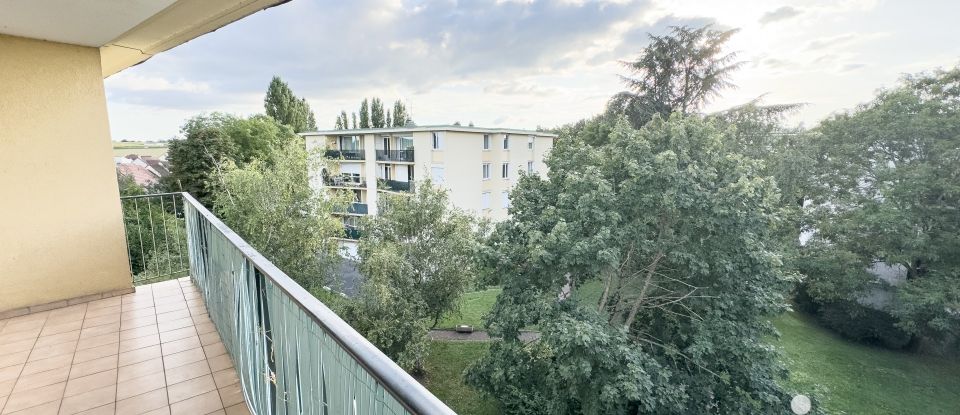 Apartment 5 rooms of 93 m² in Ballainvilliers (91160)