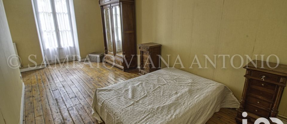 Traditional house 5 rooms of 103 m² in Puiseaux (45390)