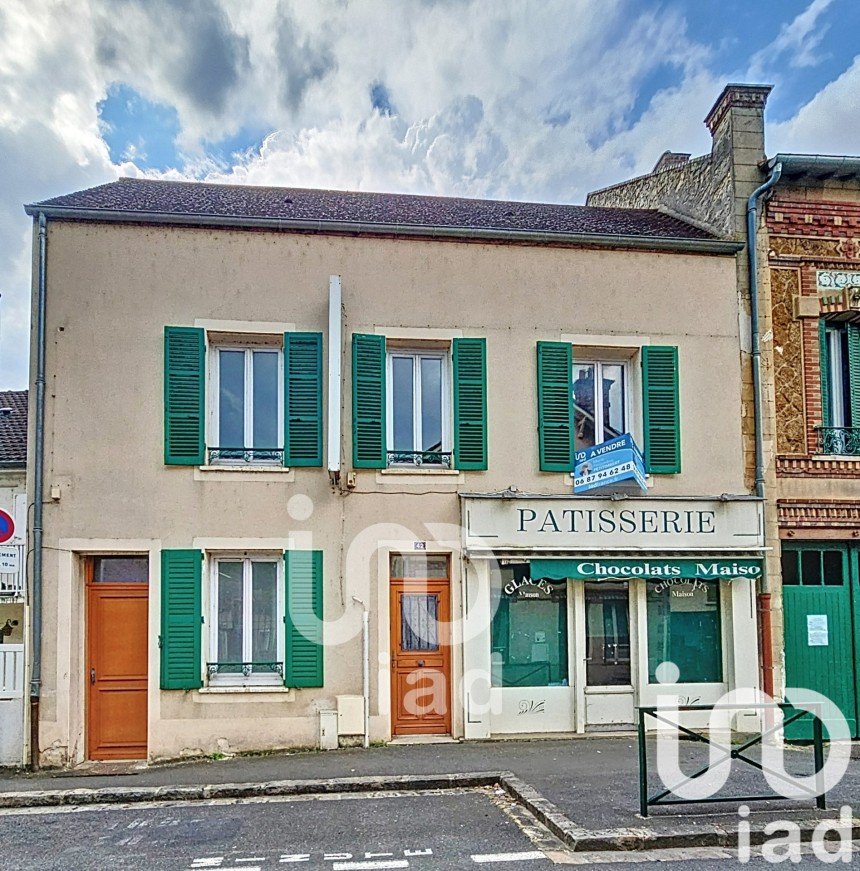 Building in Champagne-sur-Seine (77430) of 166 m²