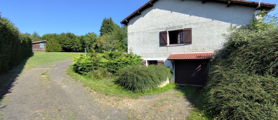 House 6 rooms of 120 m² in Saint-Ours (63230)