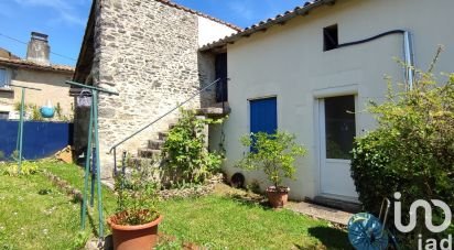 House 6 rooms of 118 m² in Cherveux (79410)