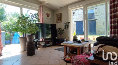 House 6 rooms of 118 m² in Cherveux (79410)