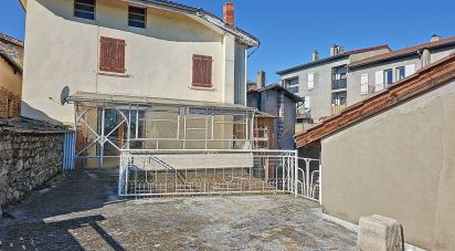 Maison 10 pièces de 227 m² à Saint-Pierre-de-Bœuf (42520)